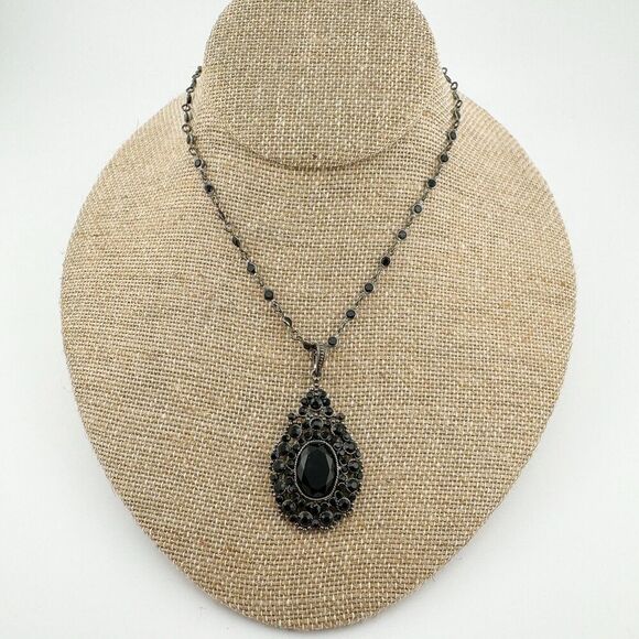 Vintage Monet Necklace Black Pendant Silver Tone Chain Goth Emo Regency Coquette - Picture 6 of 9